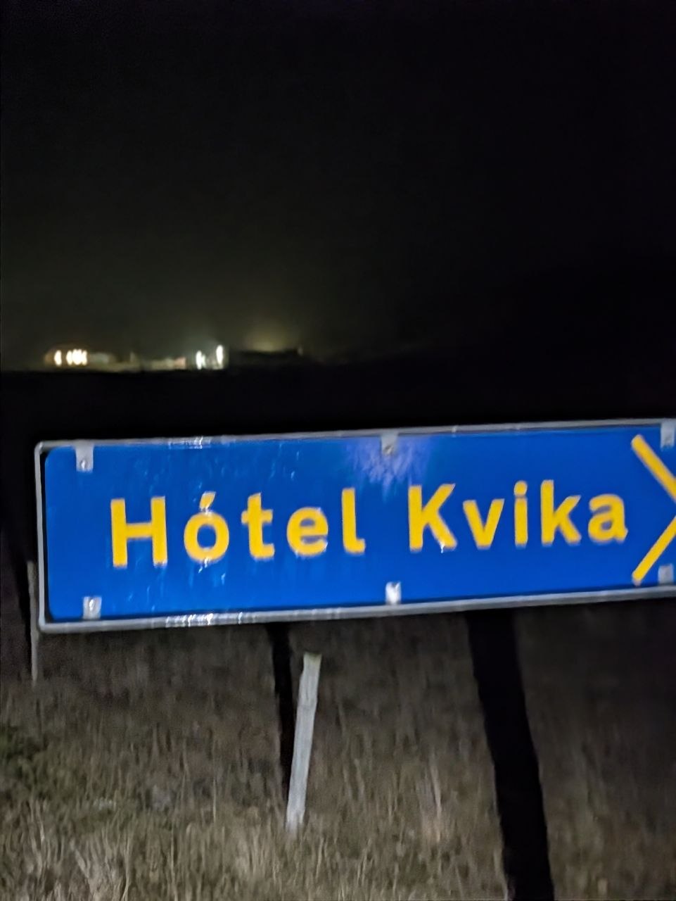 Hótel Kvika Schild